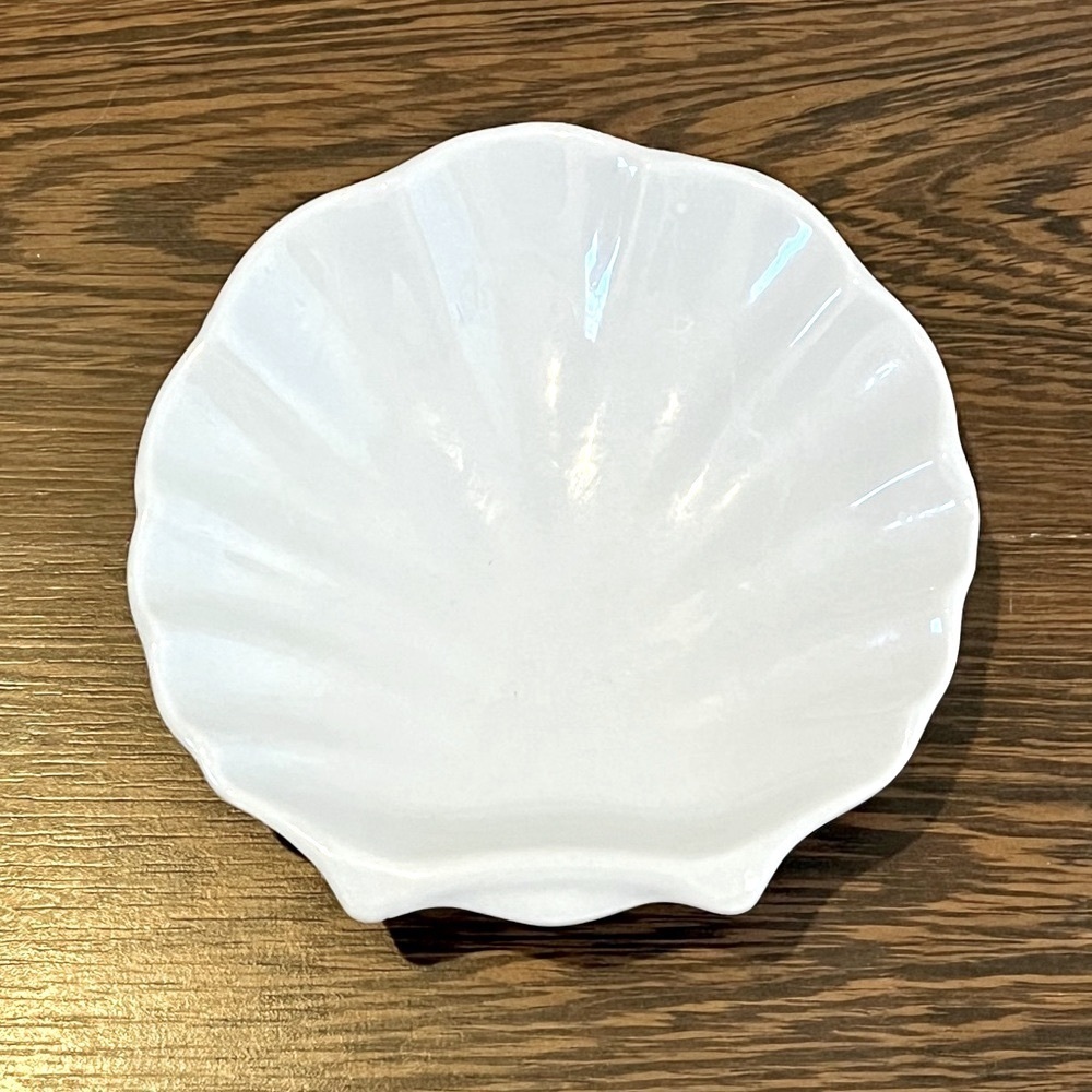 Porcelain Seashell Soap Dish / Trinket Dish